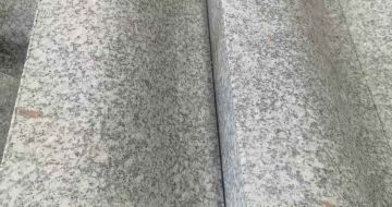 聊城芙蓉白S型拉丝面路沿石