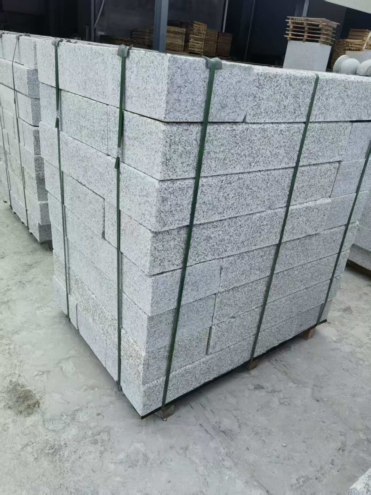 聊城 芙蓉白火烧两面路沿石