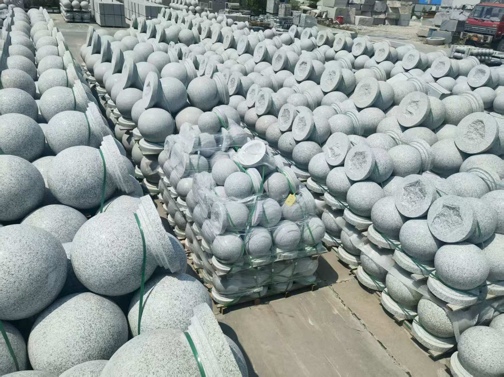 聊城 花岗岩实心圆球，石球，挡车球，挡车石，车止石，路障石。