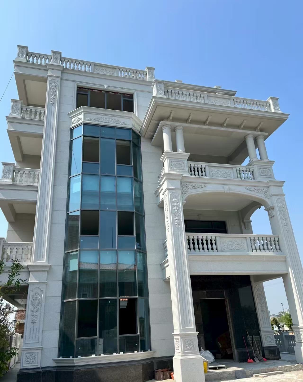 聊城 芝麻白花岗岩别墅外墙干挂效果展示