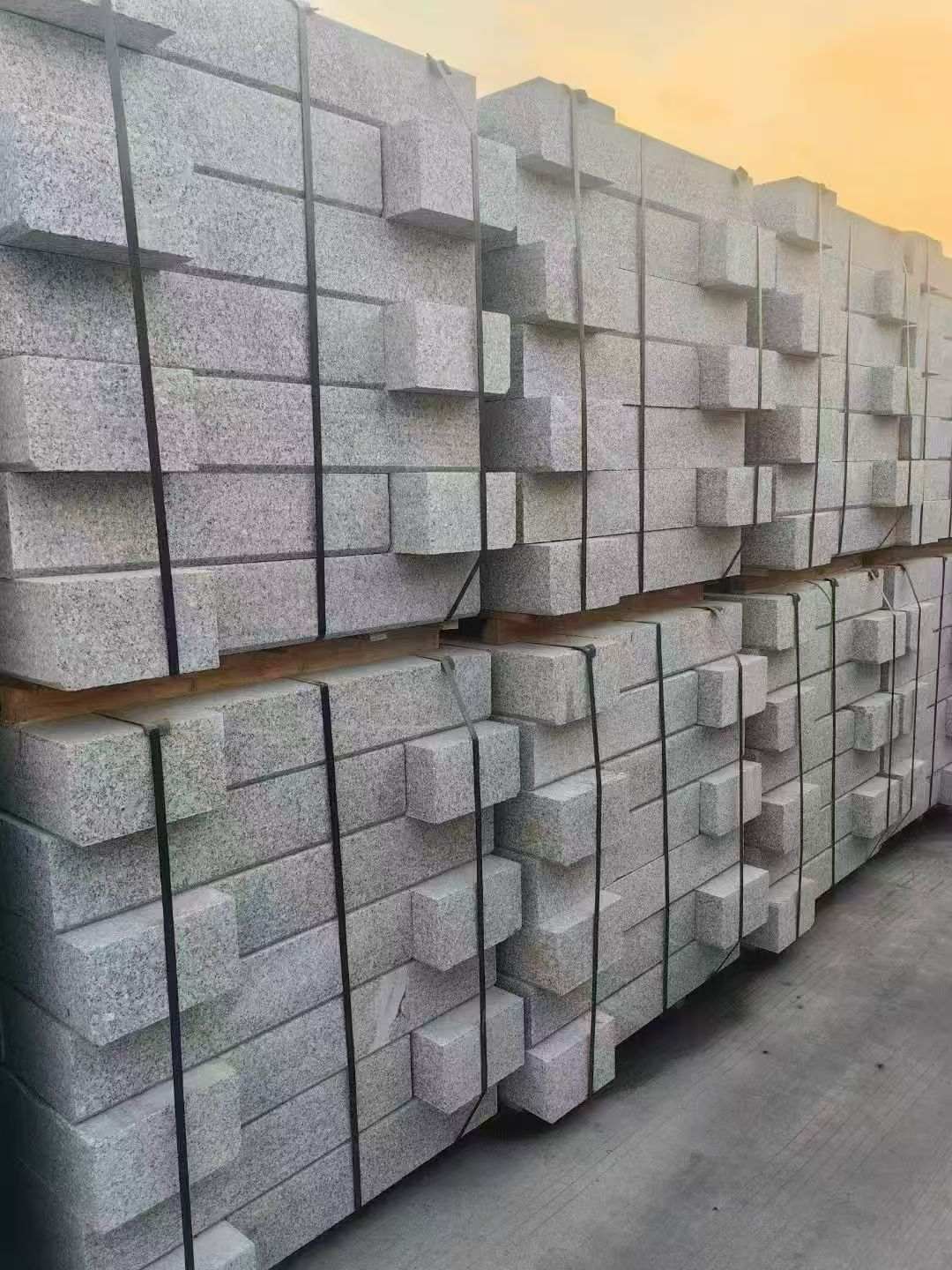聊城 芝麻白路沿石