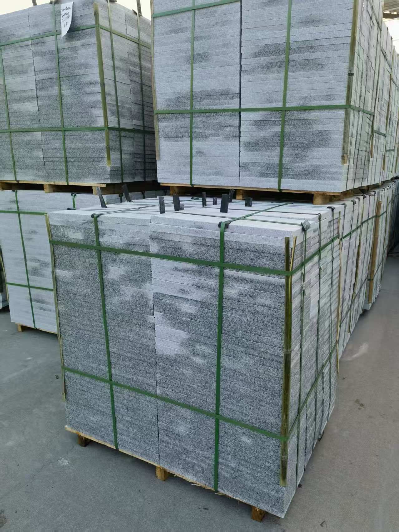 聊城 芝麻白地铺石材