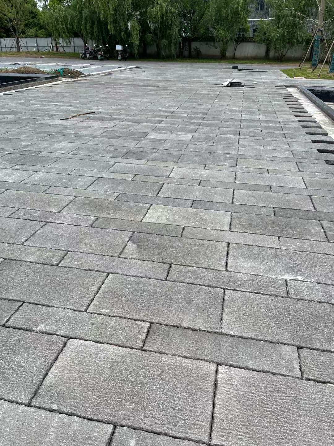 聊城 工地仿古石铺装现场实拍