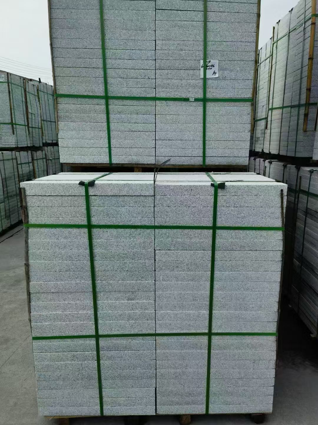 聊城 火烧面地铺石，街道广场园林市政工程板，1.8~5.0厚均有现货