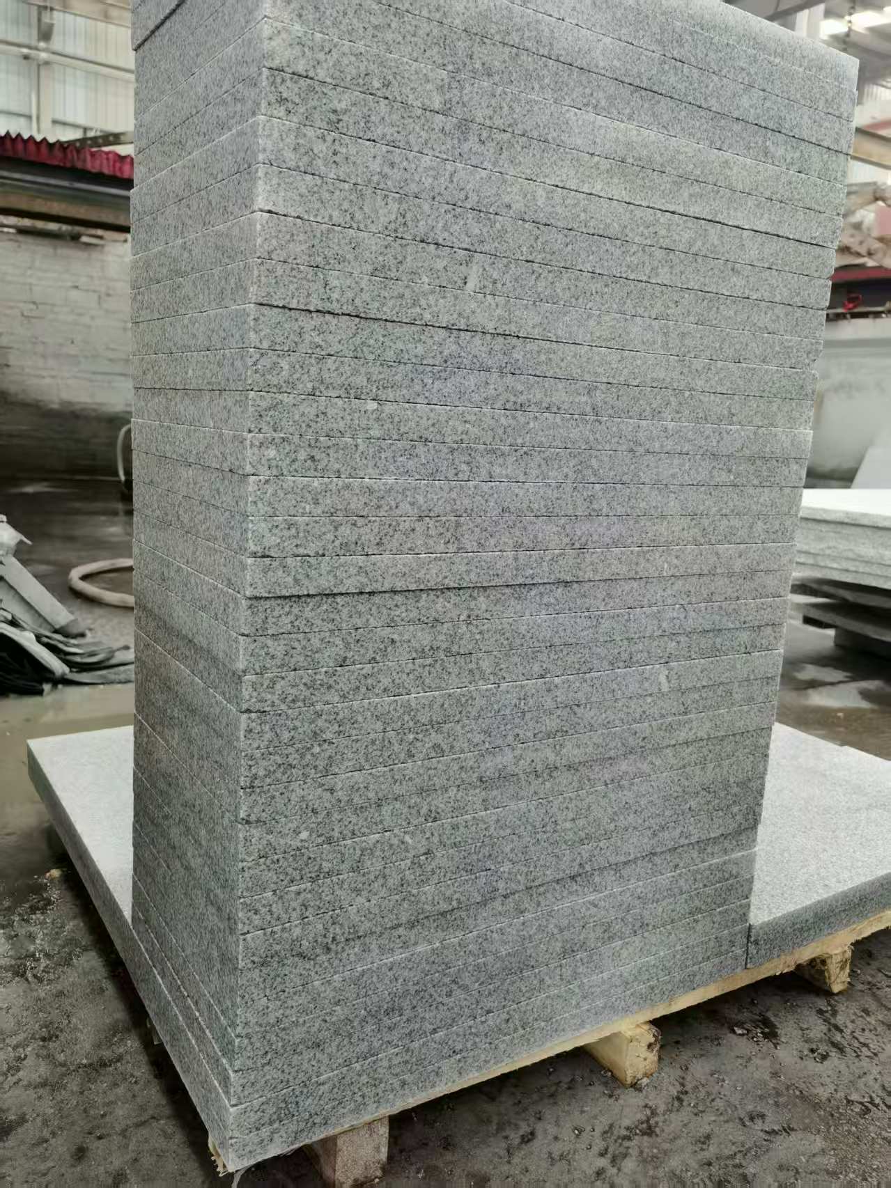 聊城 花岗岩 地铺成品300*600，尺寸标准、厚薄均匀