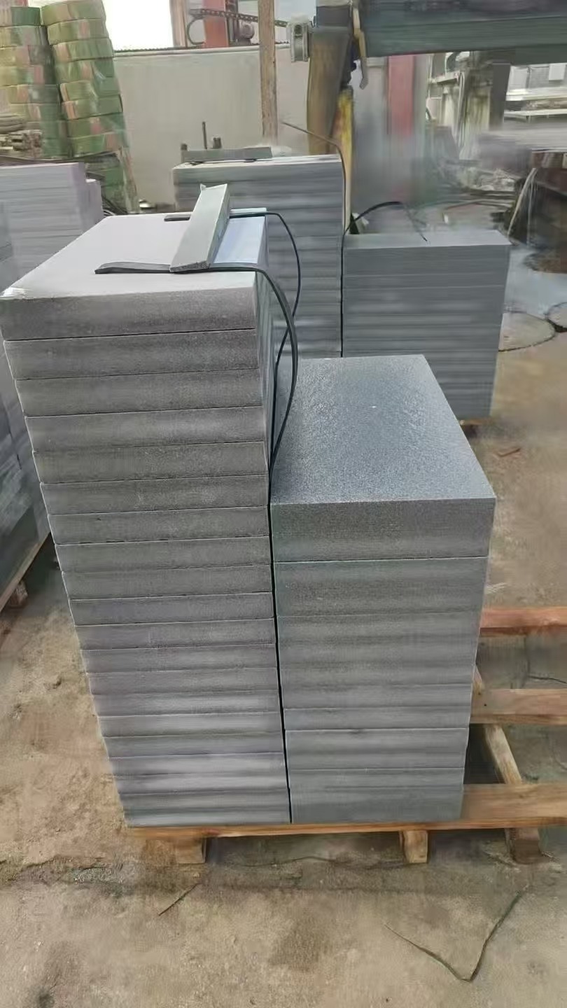 聊城 芝麻灰火烧面300*600*50地铺石材